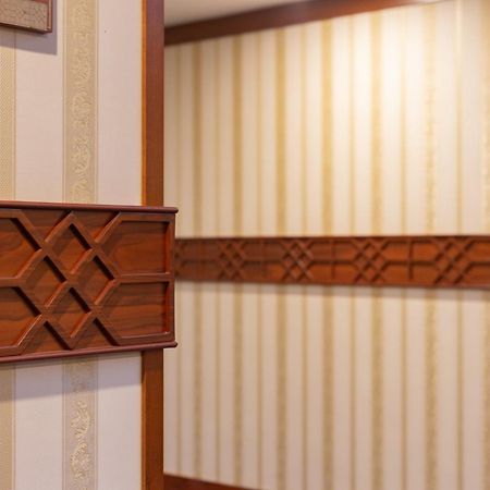 Cristal Erbil Hotel Extérieur photo A detail of a shoji