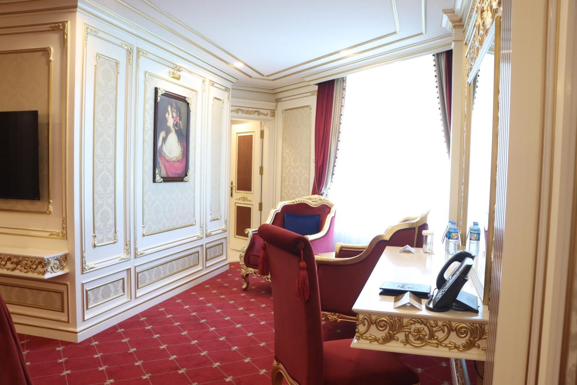 Cristal Erbil Hotel Extérieur photo A suite at the hotel
